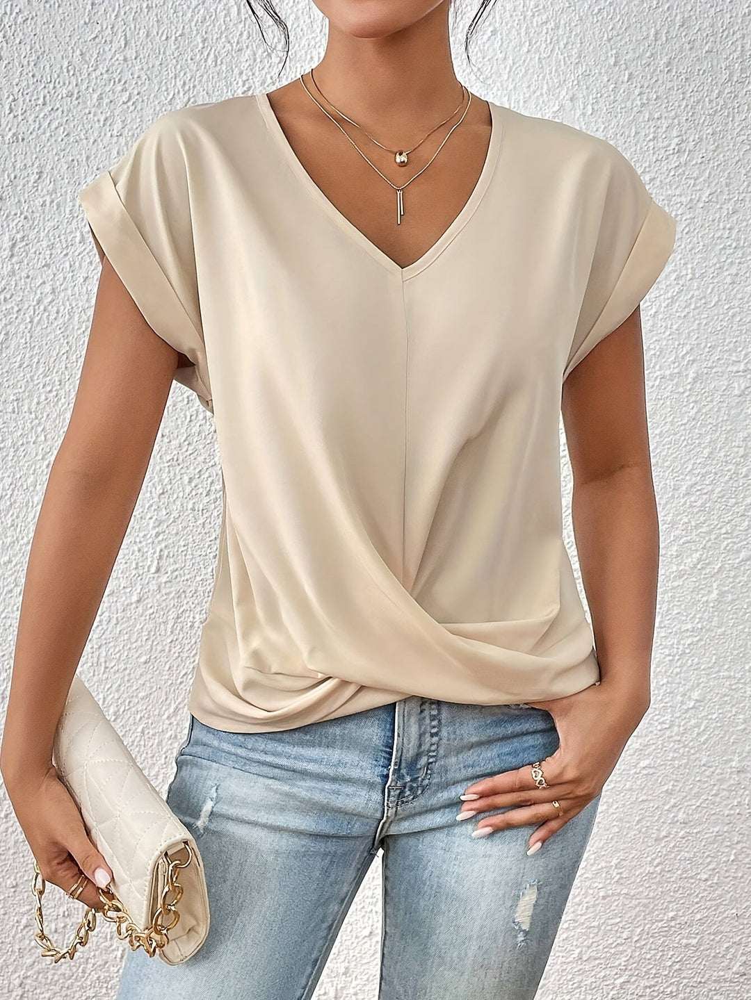 Silvia - Casual T-shirt with V-neck