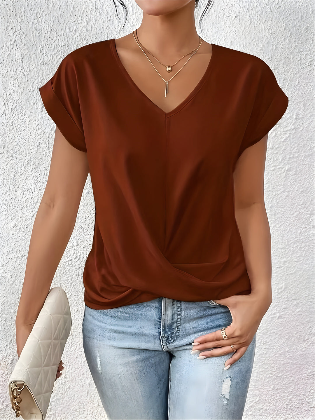 Silvia - Casual T-shirt with V-neck